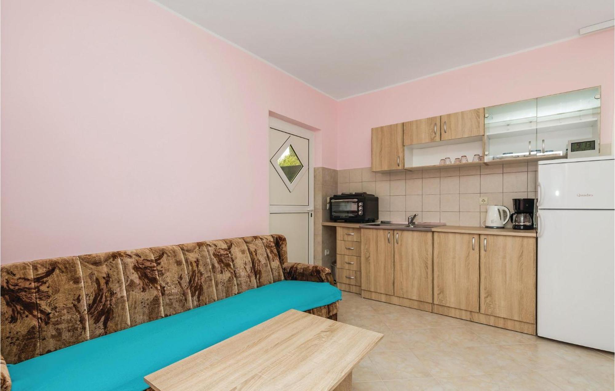 Gorgeous Apartment In Matulji With Kitchen 外观 照片