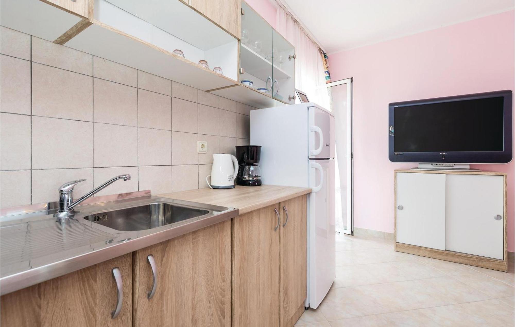 Gorgeous Apartment In Matulji With Kitchen 外观 照片
