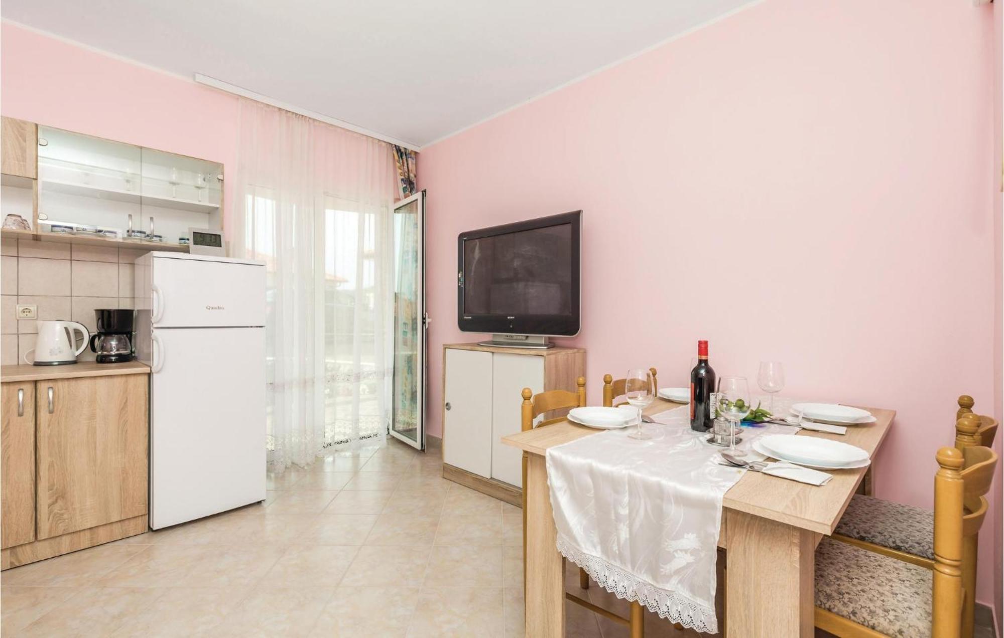 Gorgeous Apartment In Matulji With Kitchen 外观 照片